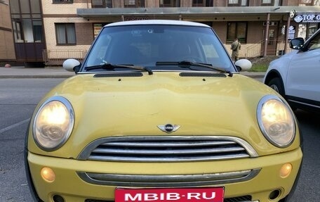 MINI Hatch, 2005 год, 590 000 рублей, 1 фотография