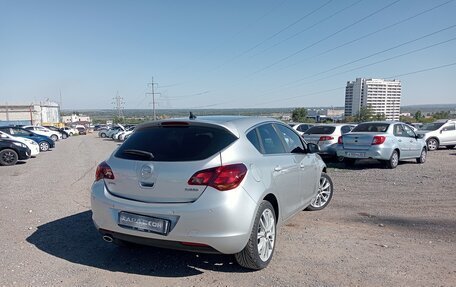 Opel Astra J, 2010 год, 950 000 рублей, 2 фотография