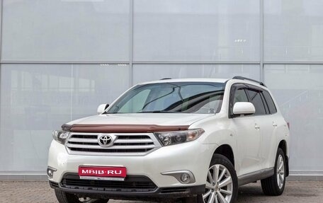 Toyota Highlander III, 2012 год, 2 349 000 рублей, 1 фотография