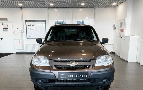 Chevrolet Niva I рестайлинг, 2017 год, 823 800 рублей, 2 фотография