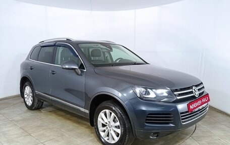 Volkswagen Touareg III, 2011 год, 1 940 000 рублей, 3 фотография