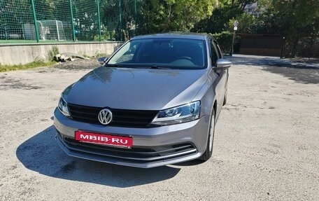 Volkswagen Jetta VI, 2015 год, 1 200 000 рублей, 2 фотография