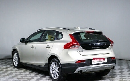 Volvo V40 Cross Country I, 2017 год, 2 100 000 рублей, 7 фотография