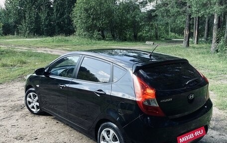 Hyundai Solaris II рестайлинг, 2012 год, 870 000 рублей, 4 фотография