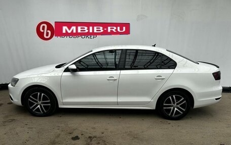 Volkswagen Jetta VI, 2011 год, 1 022 000 рублей, 2 фотография