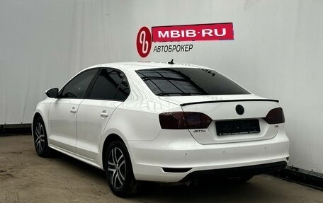 Volkswagen Jetta VI, 2011 год, 1 022 000 рублей, 3 фотография