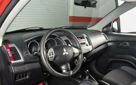 Mitsubishi Outlander III рестайлинг 3, 2011 год, 1 359 995 рублей, 6 фотография