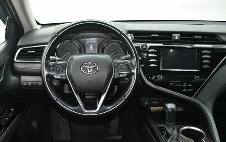 Toyota Camry, 2018 год, 3 180 995 рублей, 9 фотография