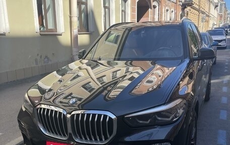 BMW X5, 2018 год, 6 900 000 рублей, 2 фотография