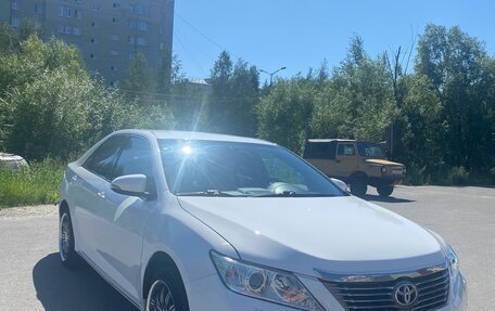 Toyota Camry, 2012 год, 1 750 000 рублей, 2 фотография