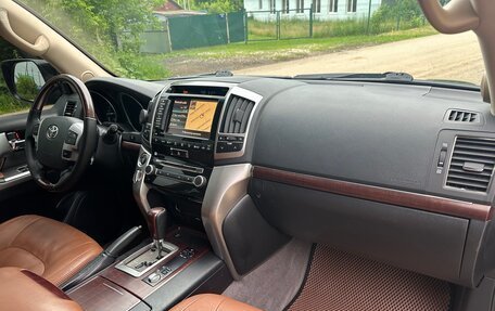 Toyota Land Cruiser 200, 2015 год, 3 850 000 рублей, 16 фотография