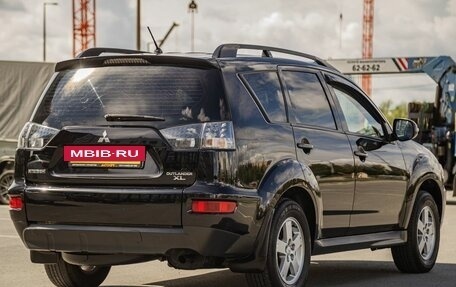 Mitsubishi Outlander III рестайлинг 3, 2011 год, 1 367 100 рублей, 7 фотография