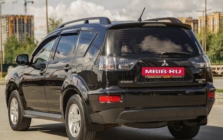 Mitsubishi Outlander III рестайлинг 3, 2011 год, 1 367 100 рублей, 5 фотография