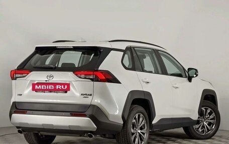 Toyota RAV4, 2024 год, 4 100 000 рублей, 4 фотография