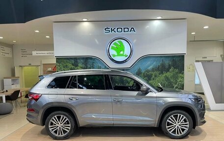 Skoda Kodiaq I, 2023 год, 5 990 000 рублей, 3 фотография