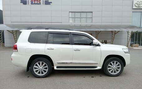 Toyota Land Cruiser 200, 2016 год, 6 166 000 рублей, 4 фотография