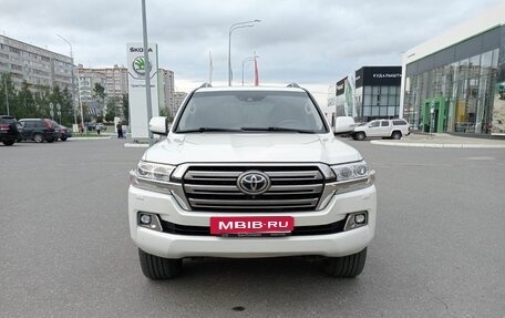 Toyota Land Cruiser 200, 2016 год, 6 166 000 рублей, 2 фотография