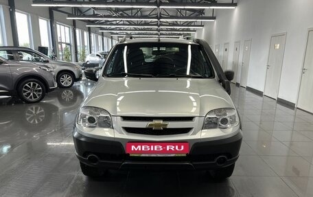 Chevrolet Niva I рестайлинг, 2015 год, 895 000 рублей, 3 фотография