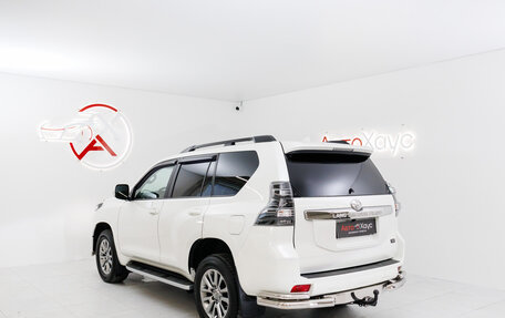 Toyota Land Cruiser Prado 150 рестайлинг 2, 2017 год, 4 295 000 рублей, 4 фотография