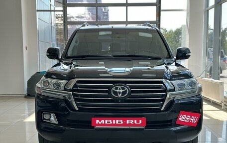 Toyota Land Cruiser 200, 2015 год, 5 800 000 рублей, 2 фотография