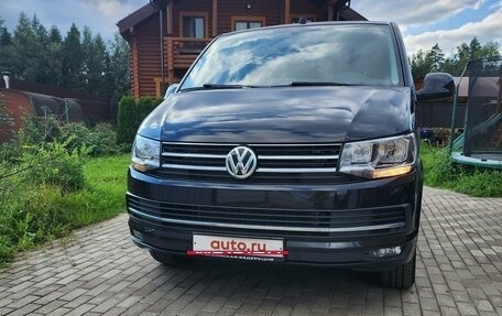 Volkswagen Caravelle T6 рестайлинг, 2018 год, 4 000 000 рублей, 2 фотография