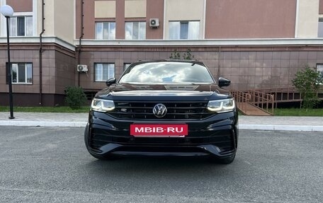 Volkswagen Tiguan II, 2021 год, 4 980 000 рублей, 3 фотография