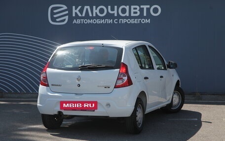 Renault Sandero I, 2013 год, 570 000 рублей, 2 фотография