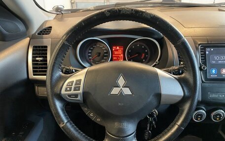 Mitsubishi Outlander III рестайлинг 3, 2008 год, 1 080 000 рублей, 10 фотография