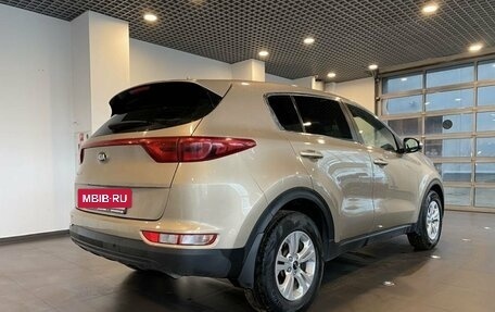 KIA Sportage IV рестайлинг, 2017 год, 2 049 000 рублей, 3 фотография