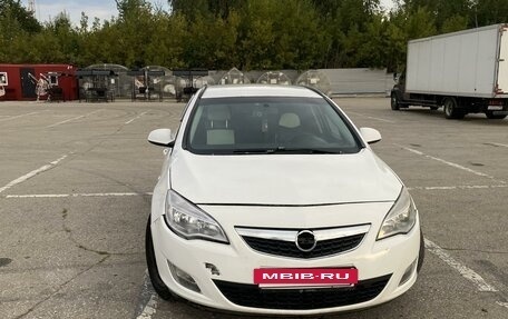 Opel Astra J, 2012 год, 570 000 рублей, 3 фотография