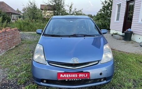 Toyota Prius, 2006 год, 650 000 рублей, 4 фотография