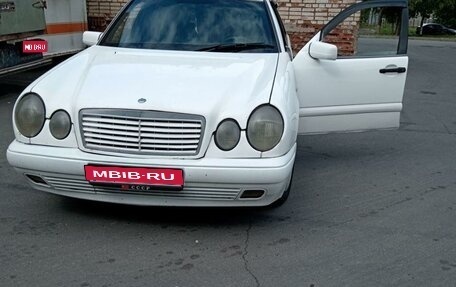 Mercedes-Benz E-Класс, 1996 год, 450 000 рублей, 1 фотография