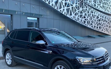 Volkswagen Tiguan II, 2019 год, 3 450 000 рублей, 13 фотография