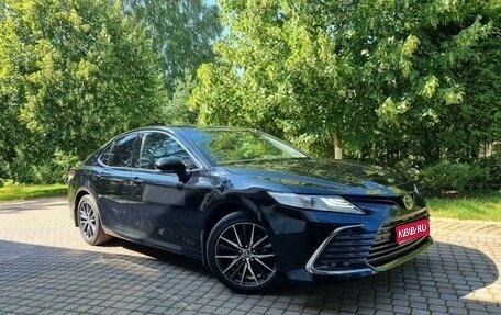 Toyota Camry, 2021 год, 3 999 000 рублей, 1 фотография