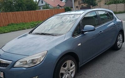 Opel Astra J, 2010 год, 750 000 рублей, 1 фотография