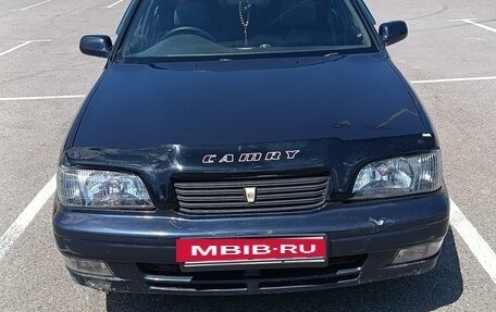 Toyota Camry V40, 1996 год, 320 000 рублей, 2 фотография