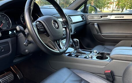 Volkswagen Touareg III, 2018 год, 4 550 000 рублей, 3 фотография