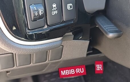 Mitsubishi Outlander III рестайлинг 3, 2019 год, 2 320 000 рублей, 16 фотография