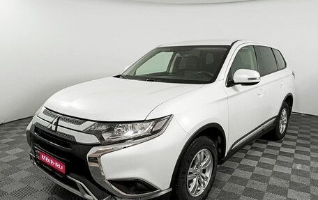 Mitsubishi Outlander III рестайлинг 3, 2019 год, 2 870 000 рублей, 1 фотография