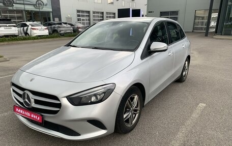 Mercedes-Benz B-Класс, 2018 год, 1 800 000 рублей, 1 фотография