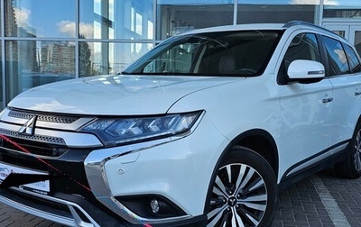 Mitsubishi Outlander III рестайлинг 3, 2020 год, 3 150 000 рублей, 1 фотография