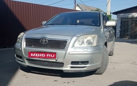 Toyota Avensis III рестайлинг, 2003 год, 670 000 рублей, 1 фотография