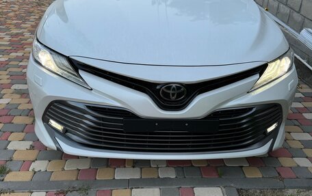 Toyota Camry, 2018 год, 3 100 000 рублей, 2 фотография