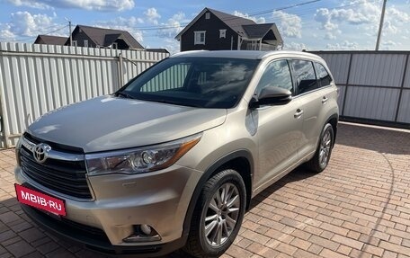 Toyota Highlander III, 2014 год, 3 700 000 рублей, 7 фотография