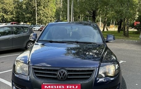 Volkswagen Touareg III, 2007 год, 1 050 000 рублей, 2 фотография