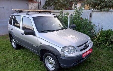 Chevrolet Niva I рестайлинг, 2012 год, 550 000 рублей, 1 фотография