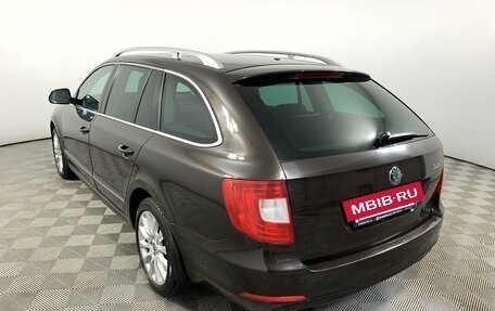 Skoda Superb III рестайлинг, 2012 год, 1 099 000 рублей, 7 фотография