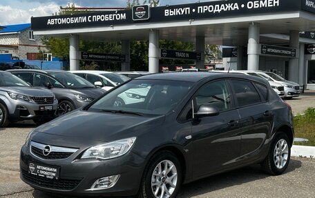 Opel Astra J, 2011 год, 830 000 рублей, 1 фотография