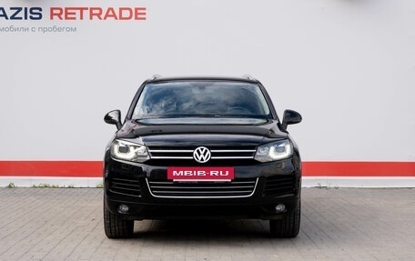 Volkswagen Touareg III, 2011 год, 2 099 000 рублей, 2 фотография