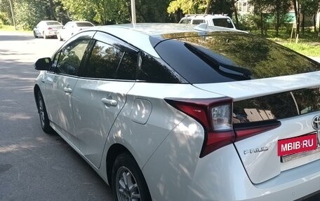 Toyota Prius IV XW50, 2019 год, 2 130 000 рублей, 7 фотография